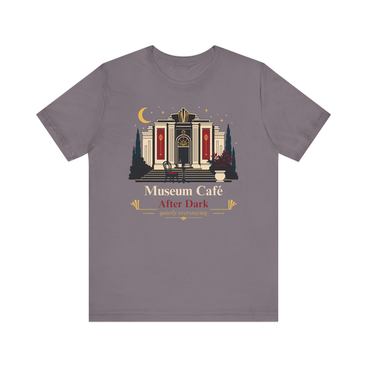 Camiseta "Cafetería del Museo al Anochecer"