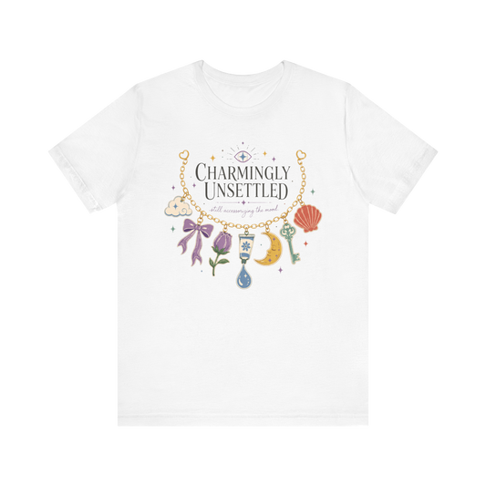 Camiseta "Encantadoramente Inquietante"